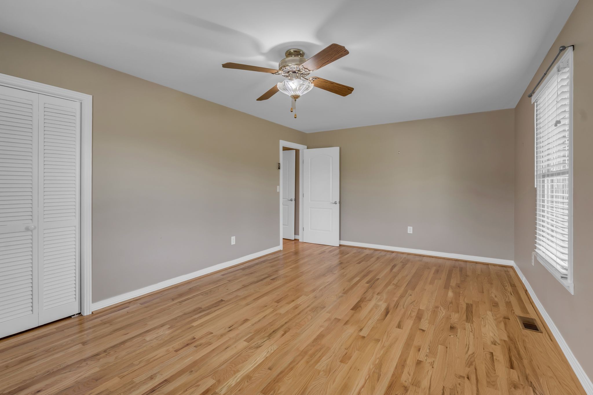 101 Cedarwood Dr