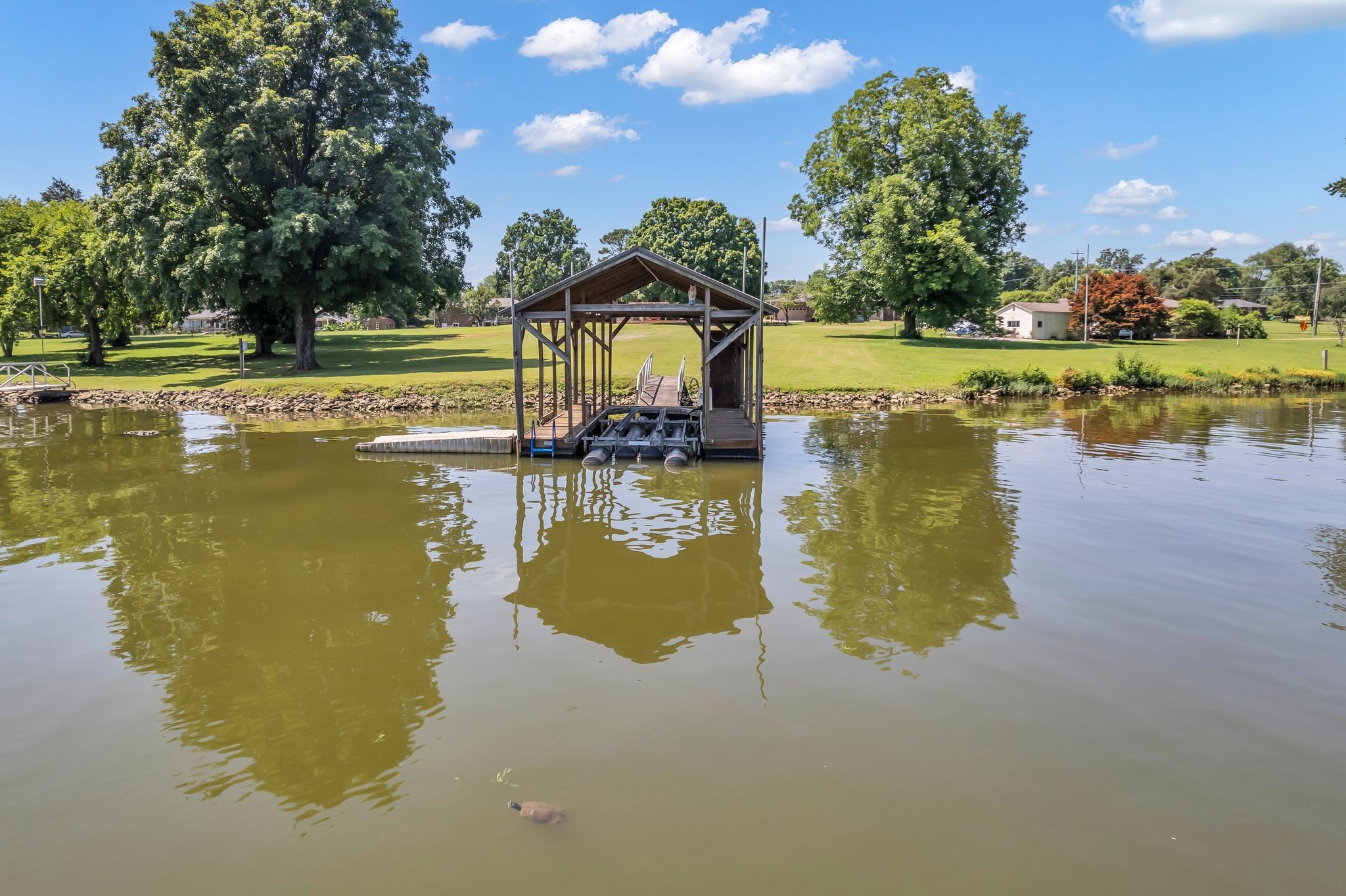 101 Cedarwood Dr