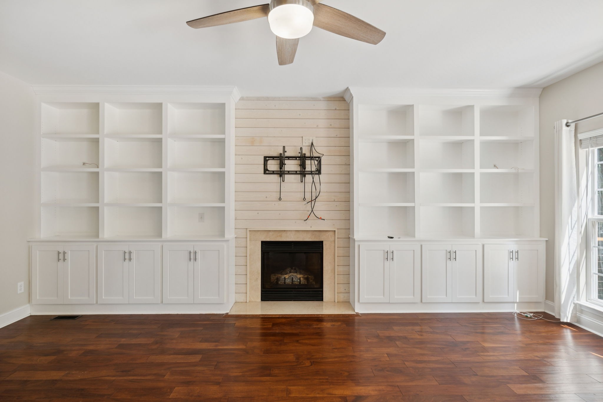 7404 Kreitner Dr