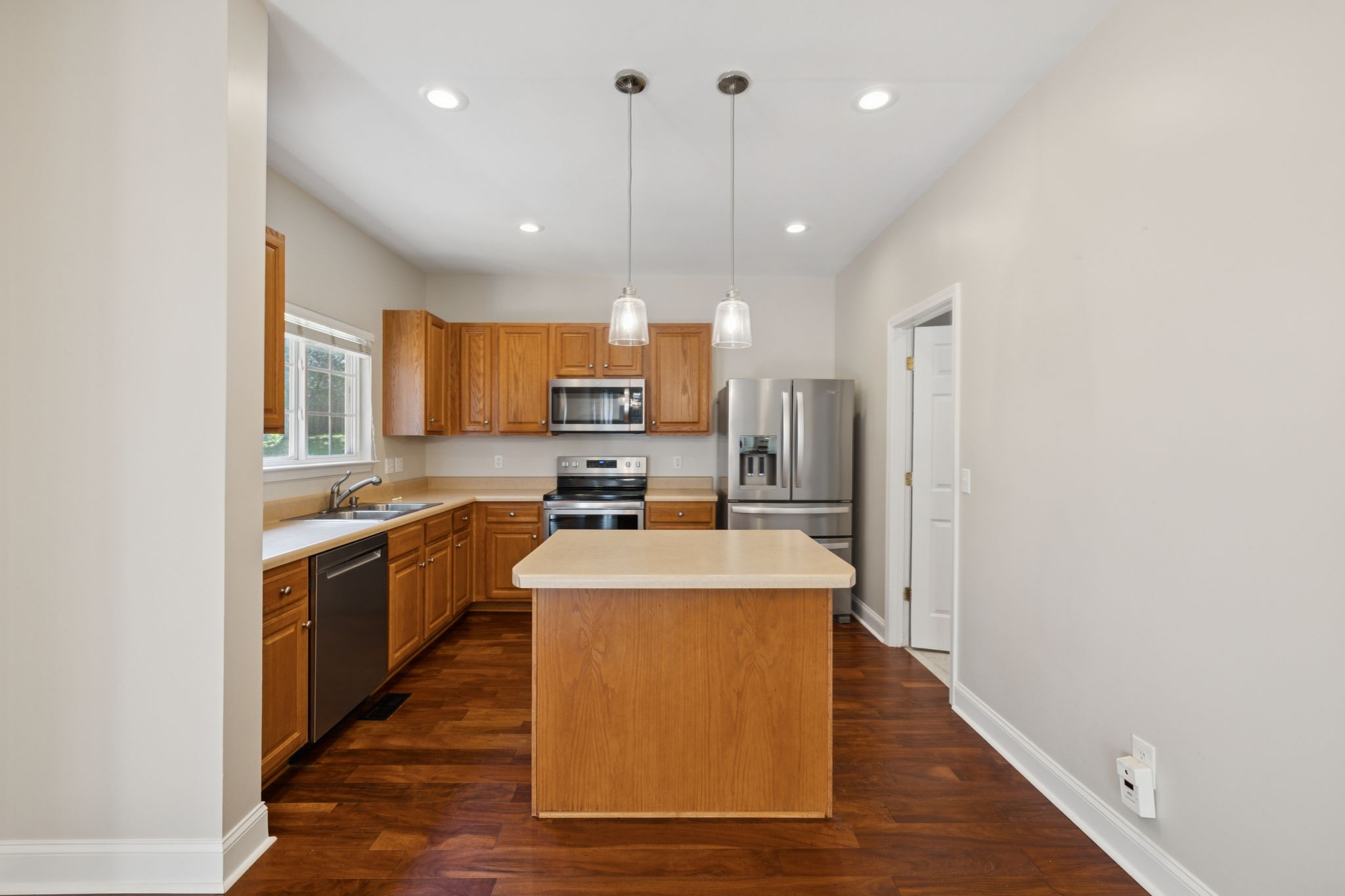 7404 Kreitner Dr