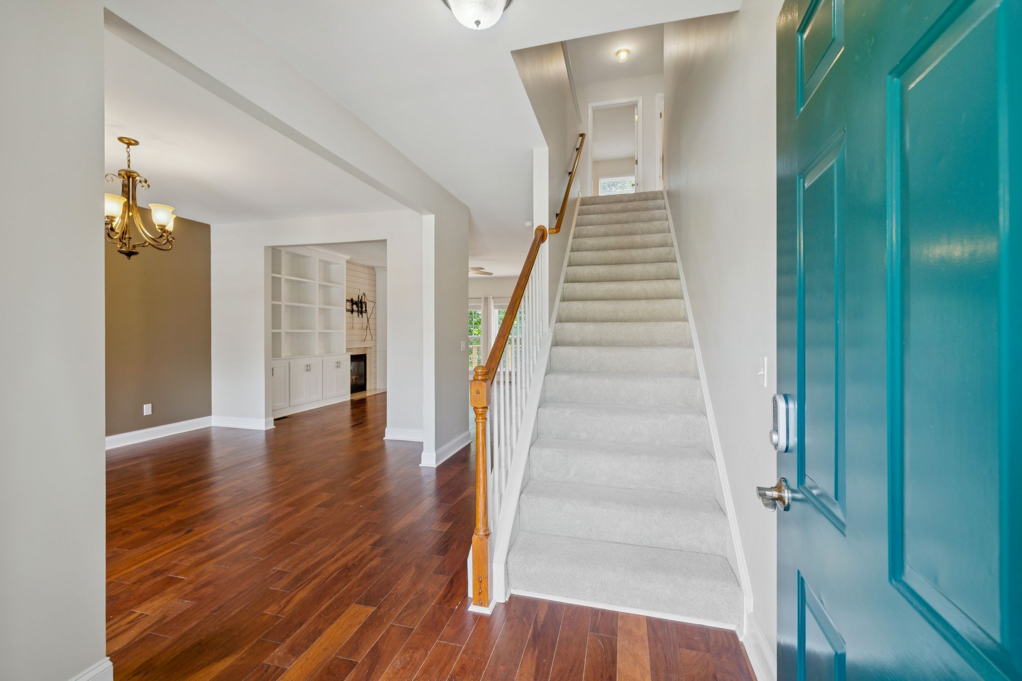 7404 Kreitner Dr