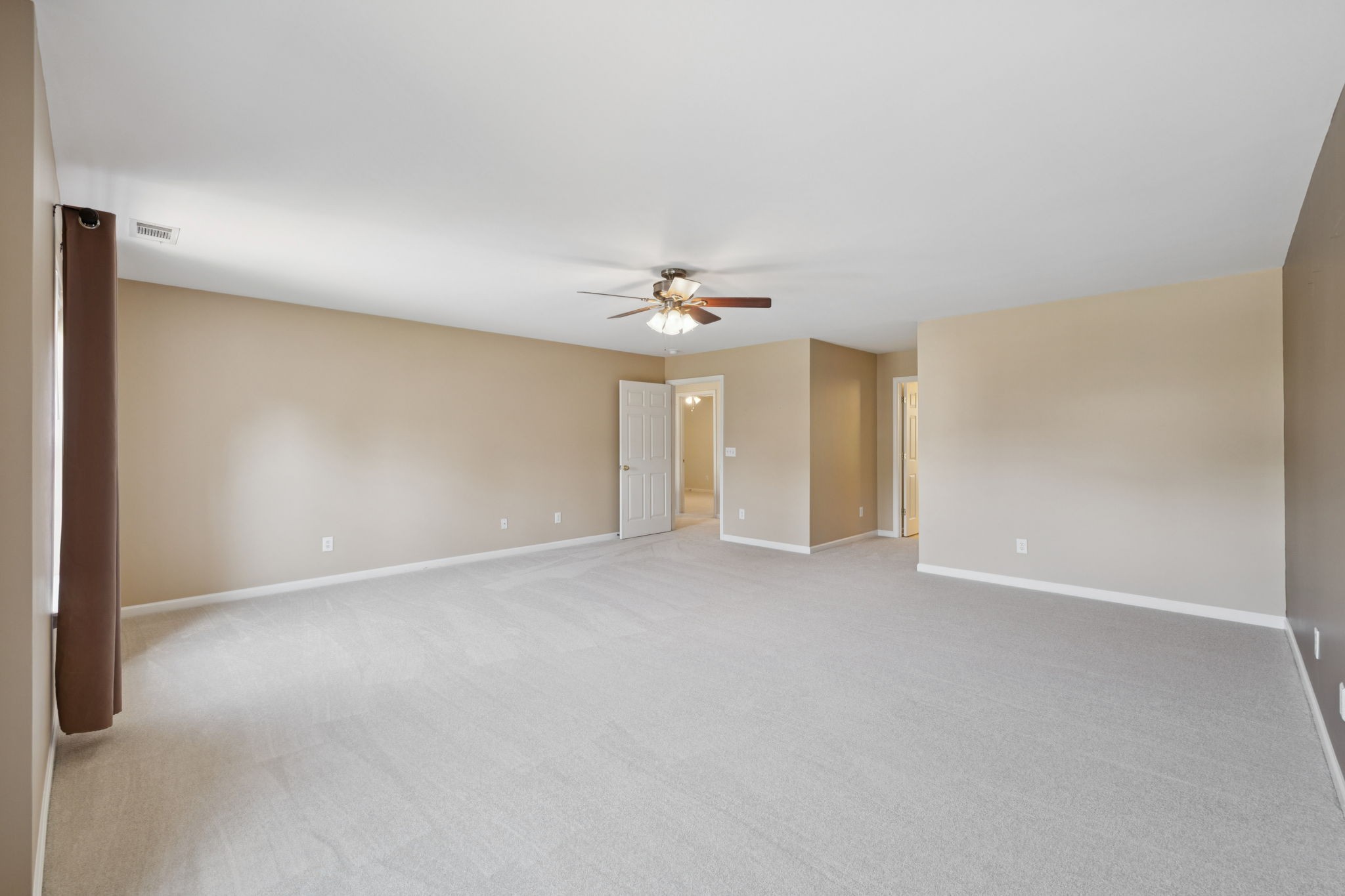 7404 Kreitner Dr