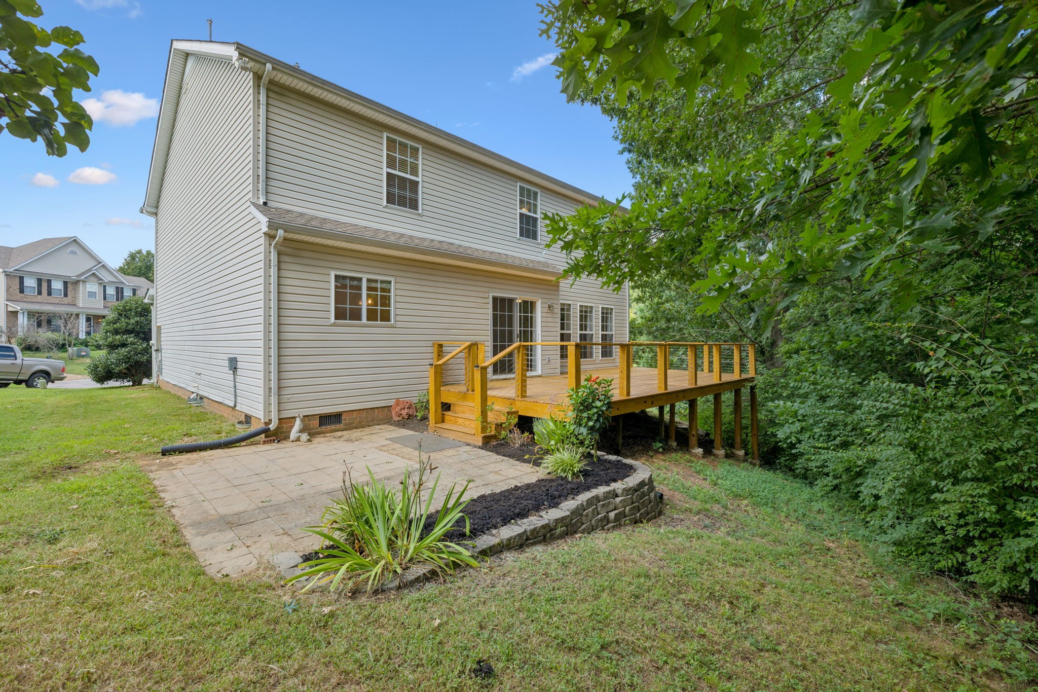 7404 Kreitner Dr