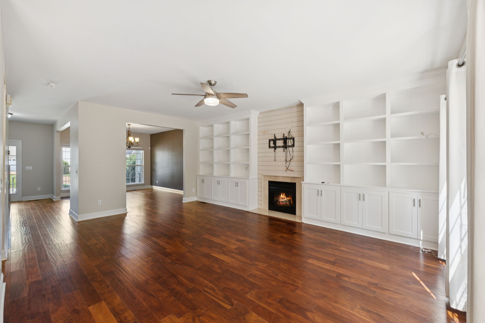 7404 Kreitner Dr