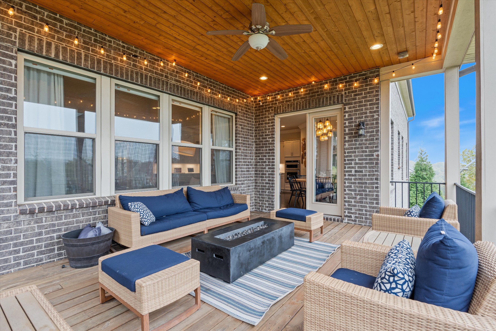 9535 Whitby Crest Ct