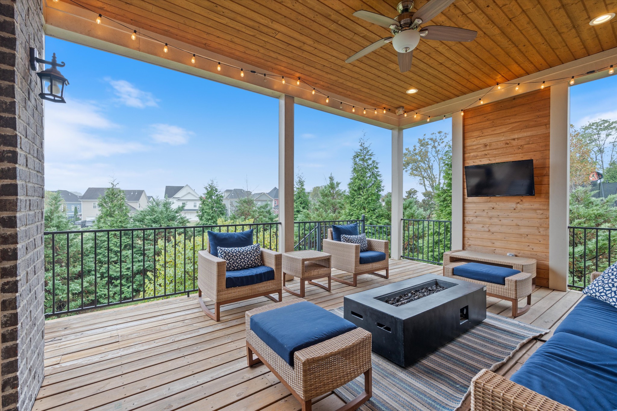 9535 Whitby Crest Ct