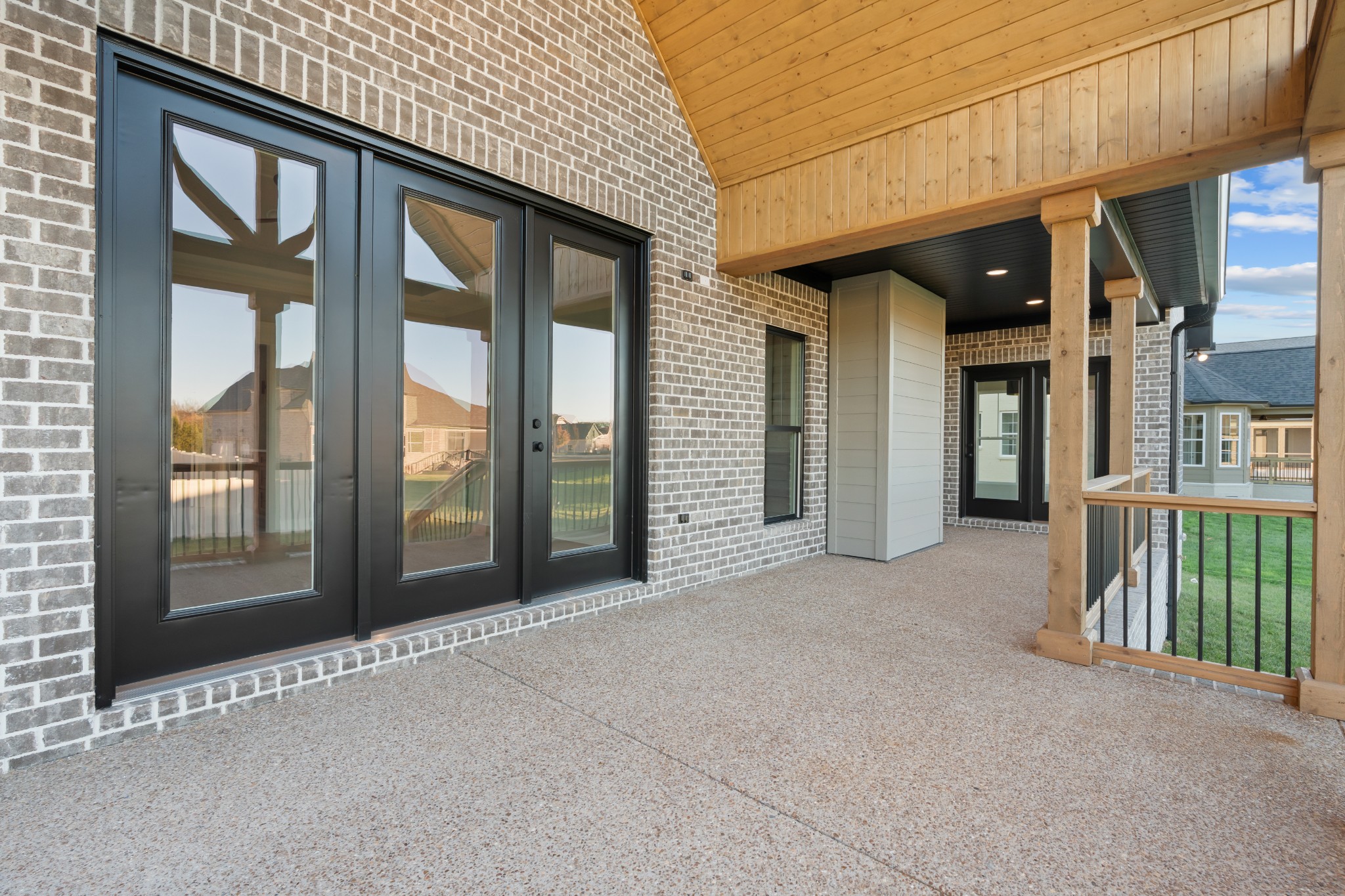 1105 Collin Dr #218