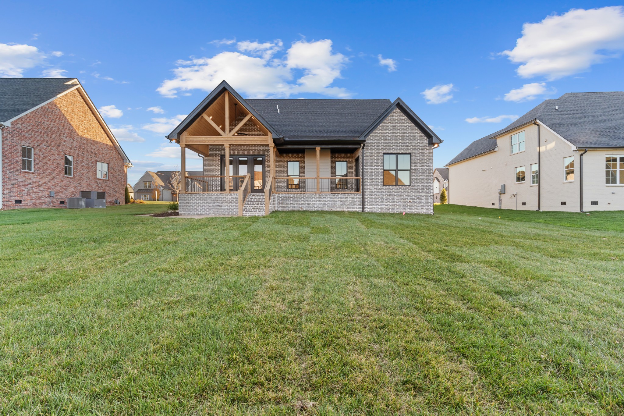 1105 Collin Dr #218