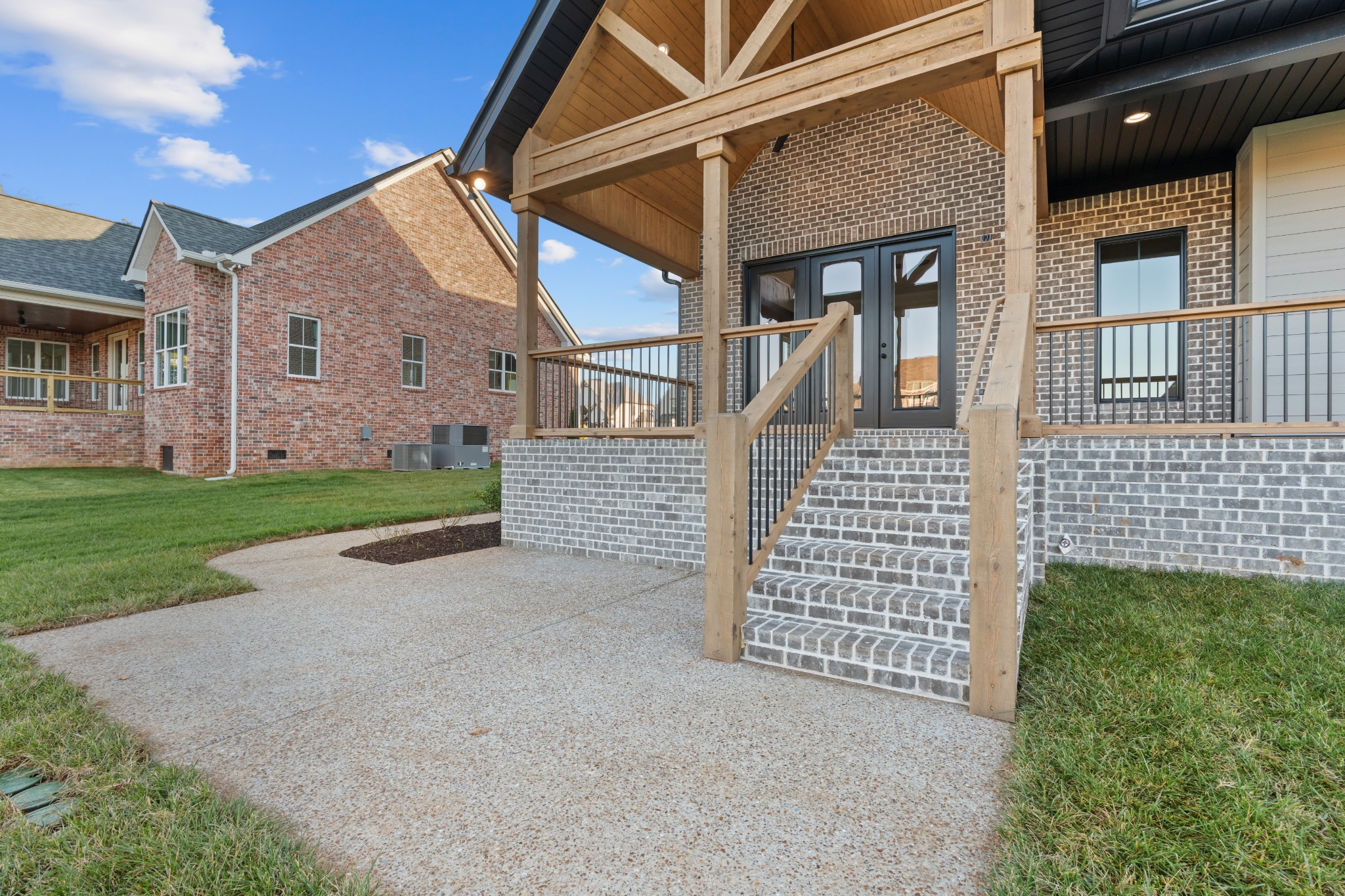 1105 Collin Dr #218