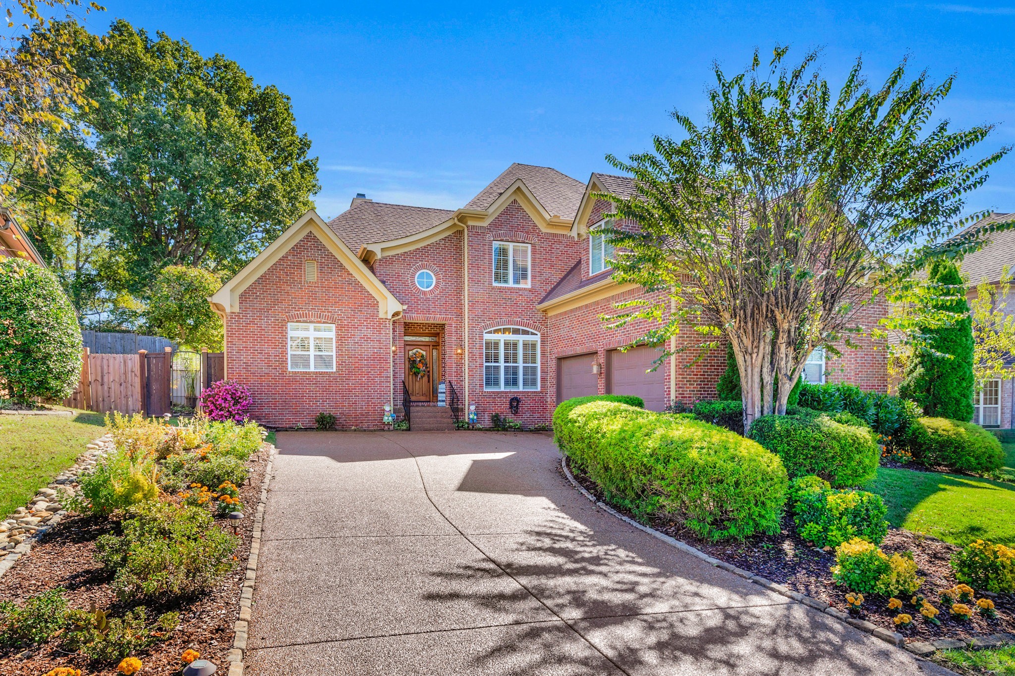228 Valley Bend Dr