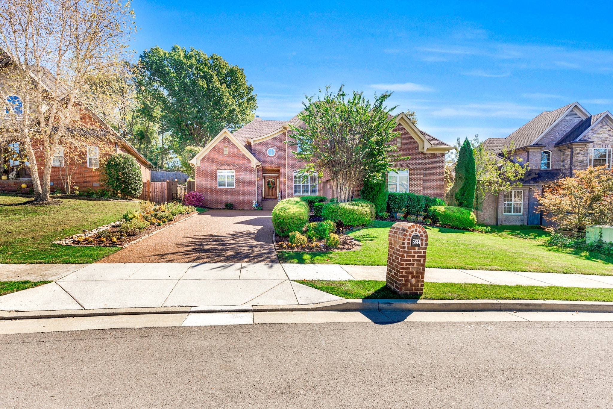 228 Valley Bend Dr