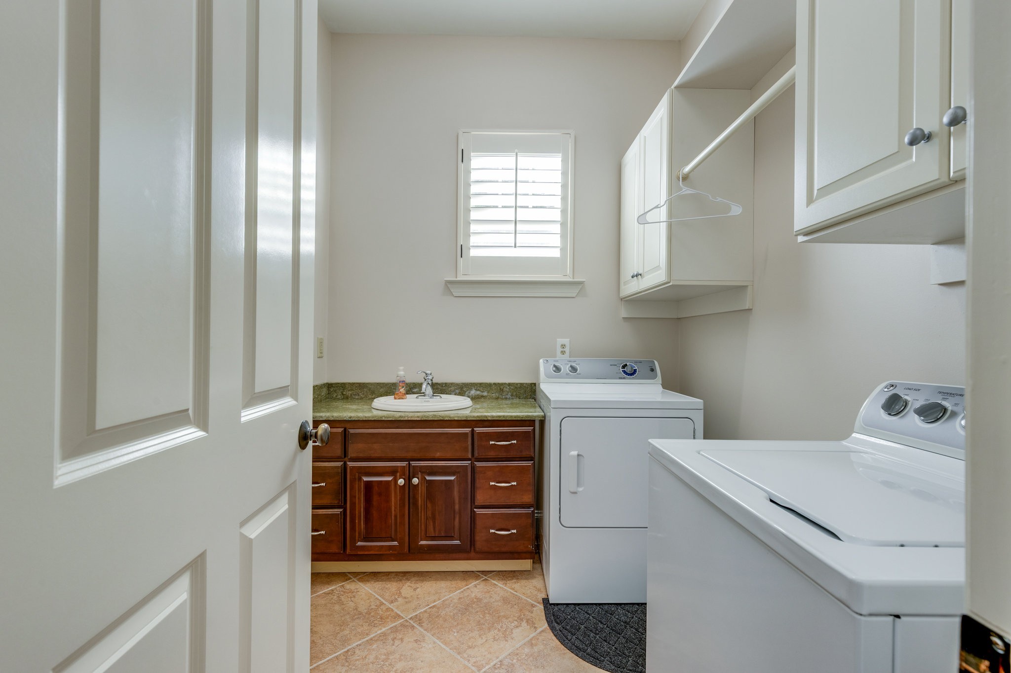 228 Valley Bend Dr