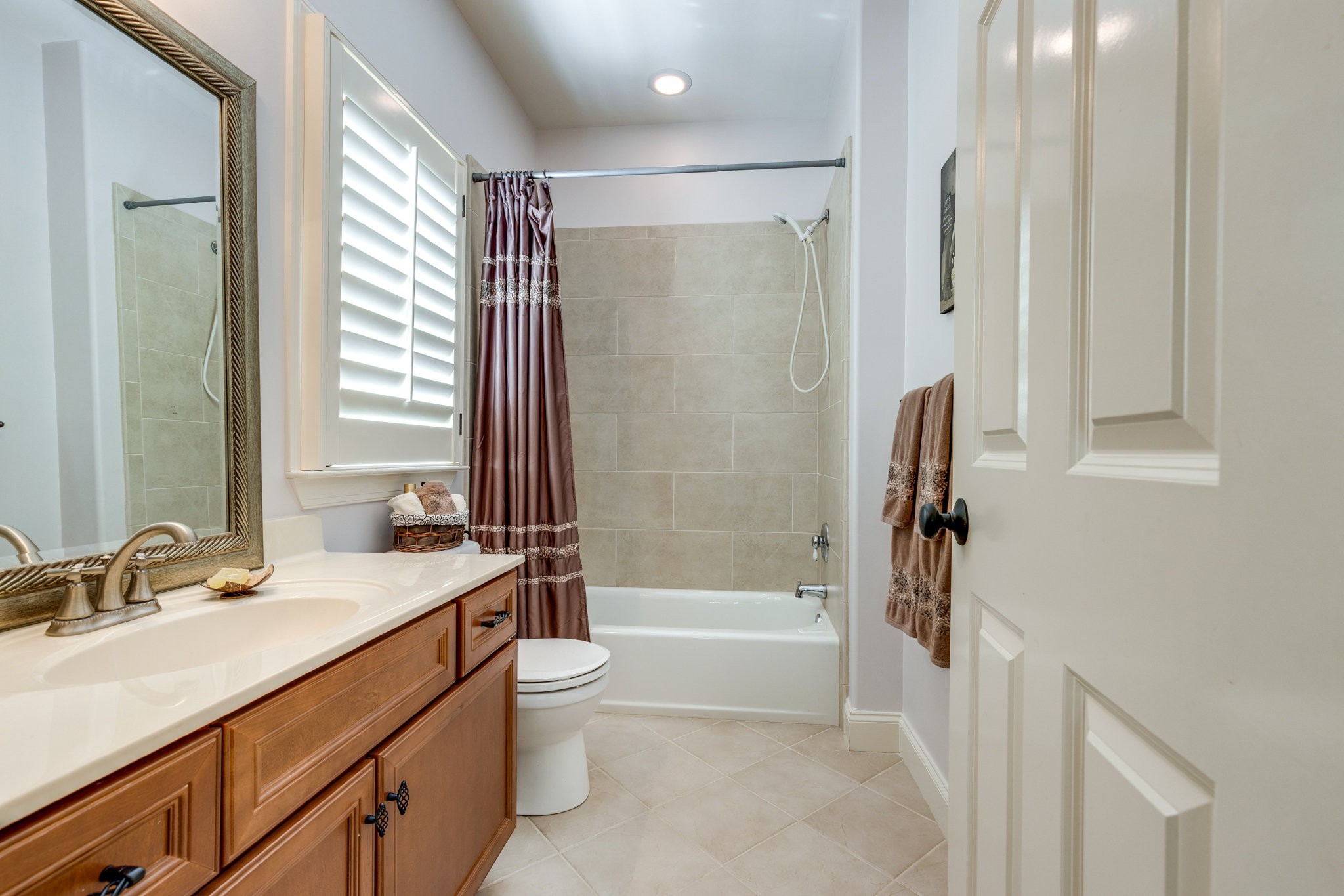 228 Valley Bend Dr