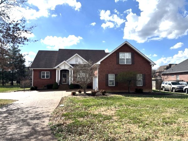 907 Bonnie Blue Way