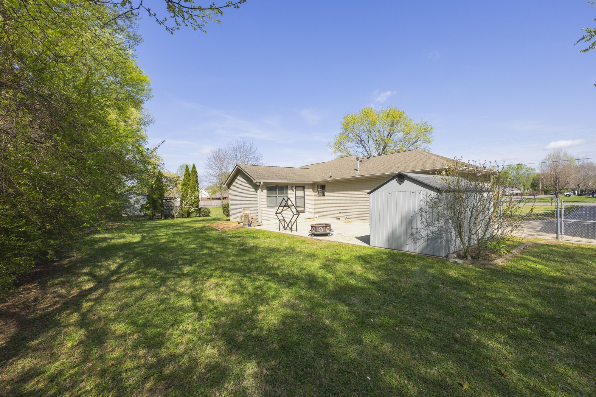 3533 Lehigh Dr