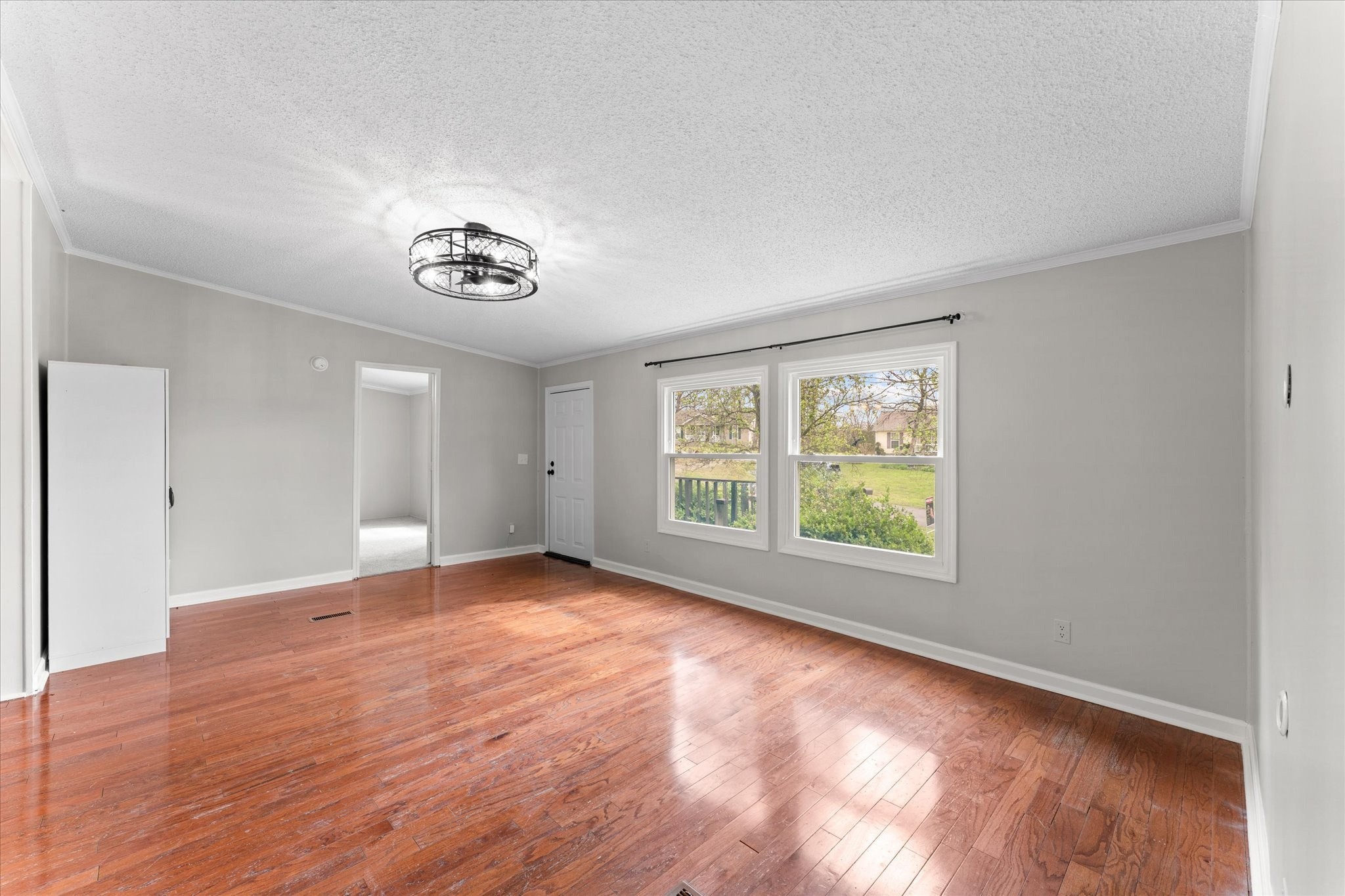 215 Wall St