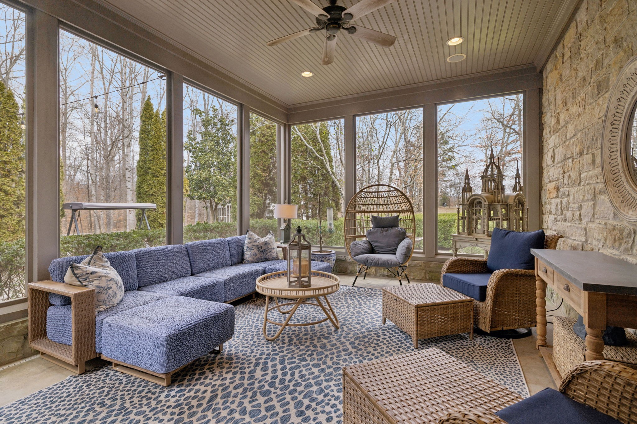 225 Lake Hills Rd