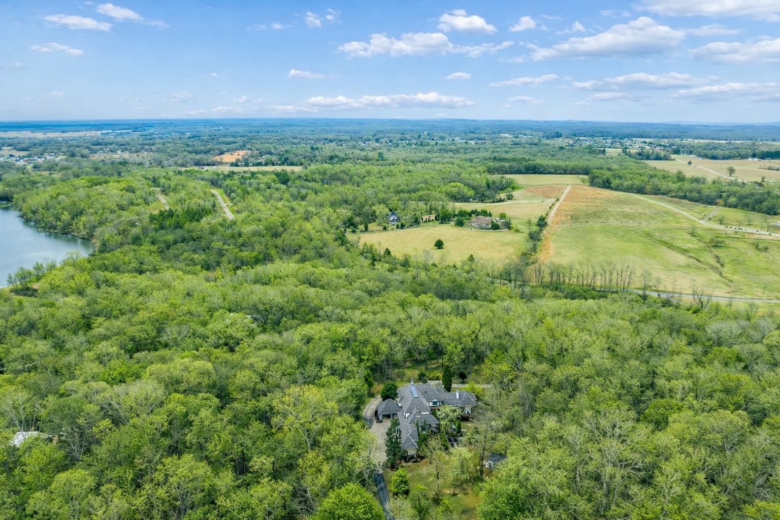 225 Lake Hills Rd