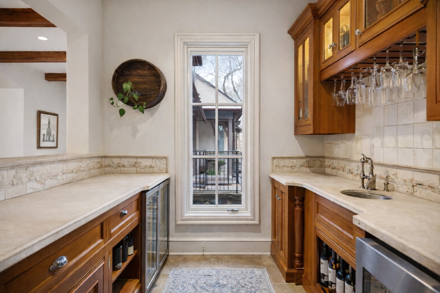 225 Lake Hills Rd