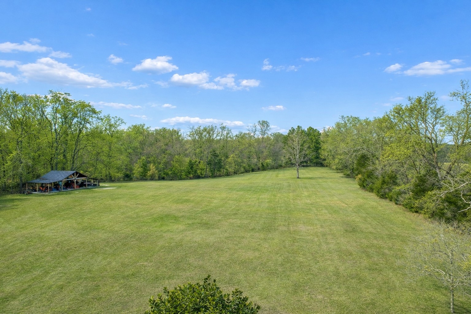 225 Lake Hills Rd