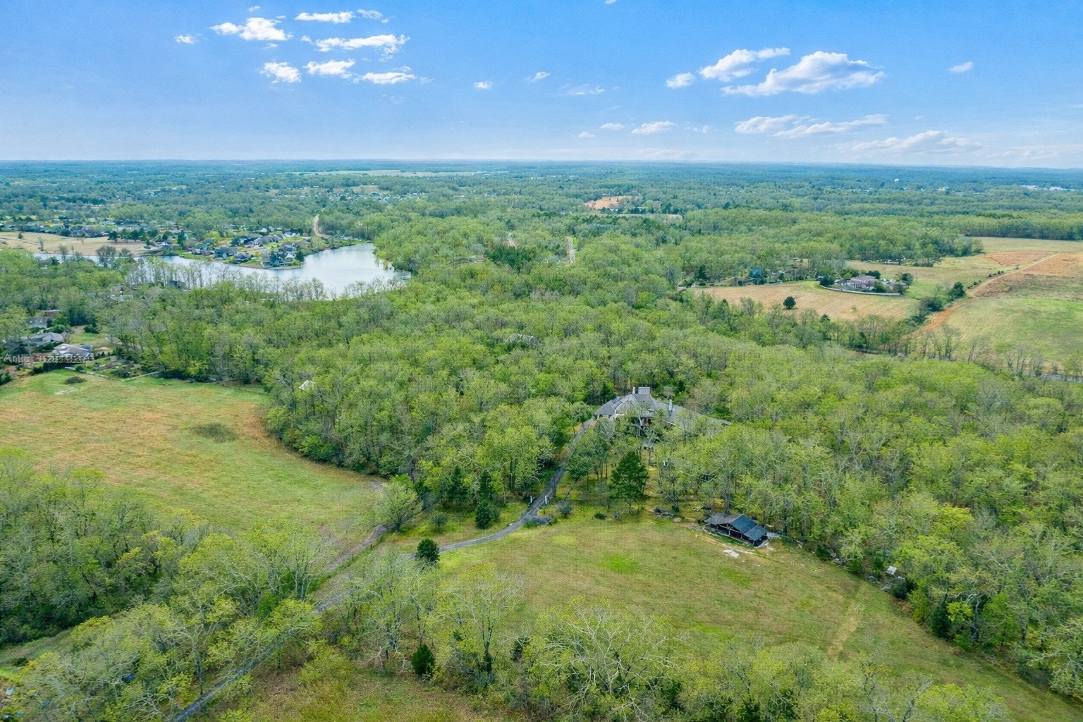 225 Lake Hills Rd
