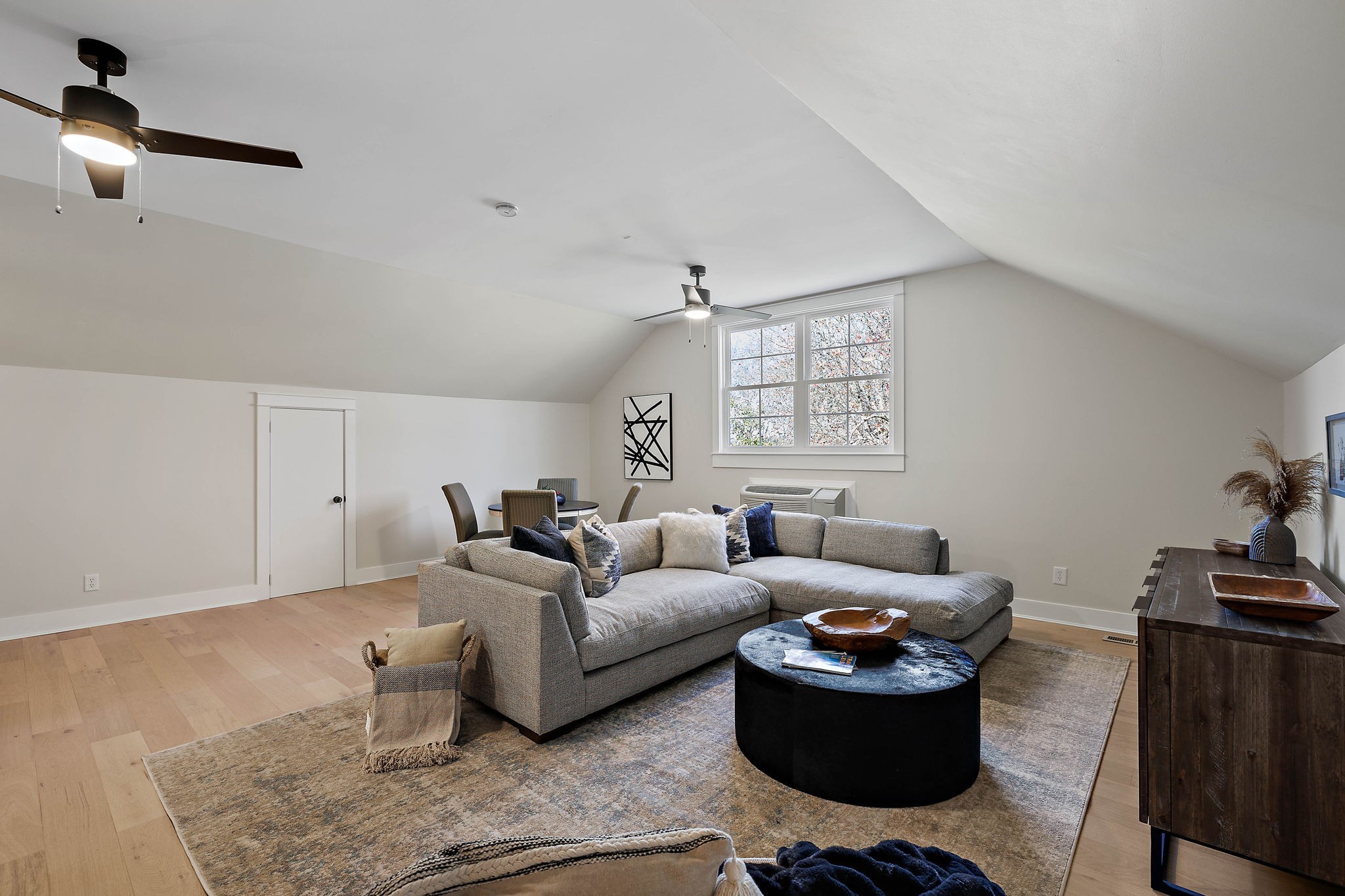 1114 Chickasaw Dr