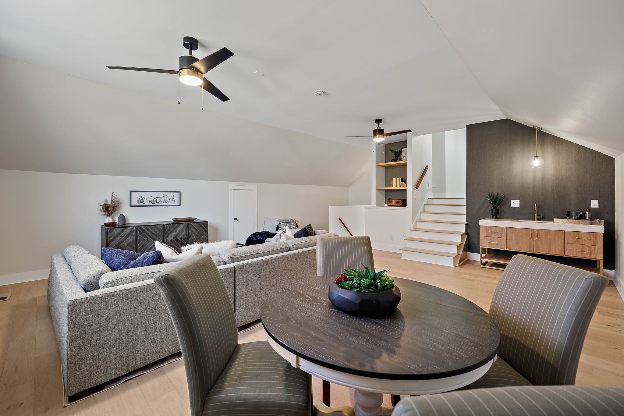 1114 Chickasaw Dr