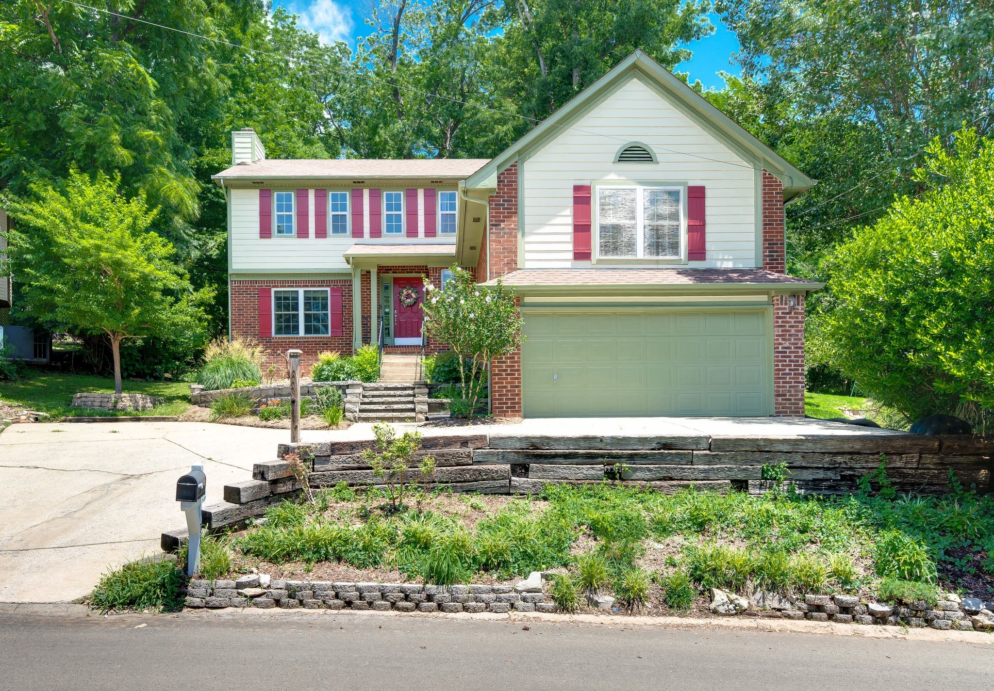 133 Northlake Dr