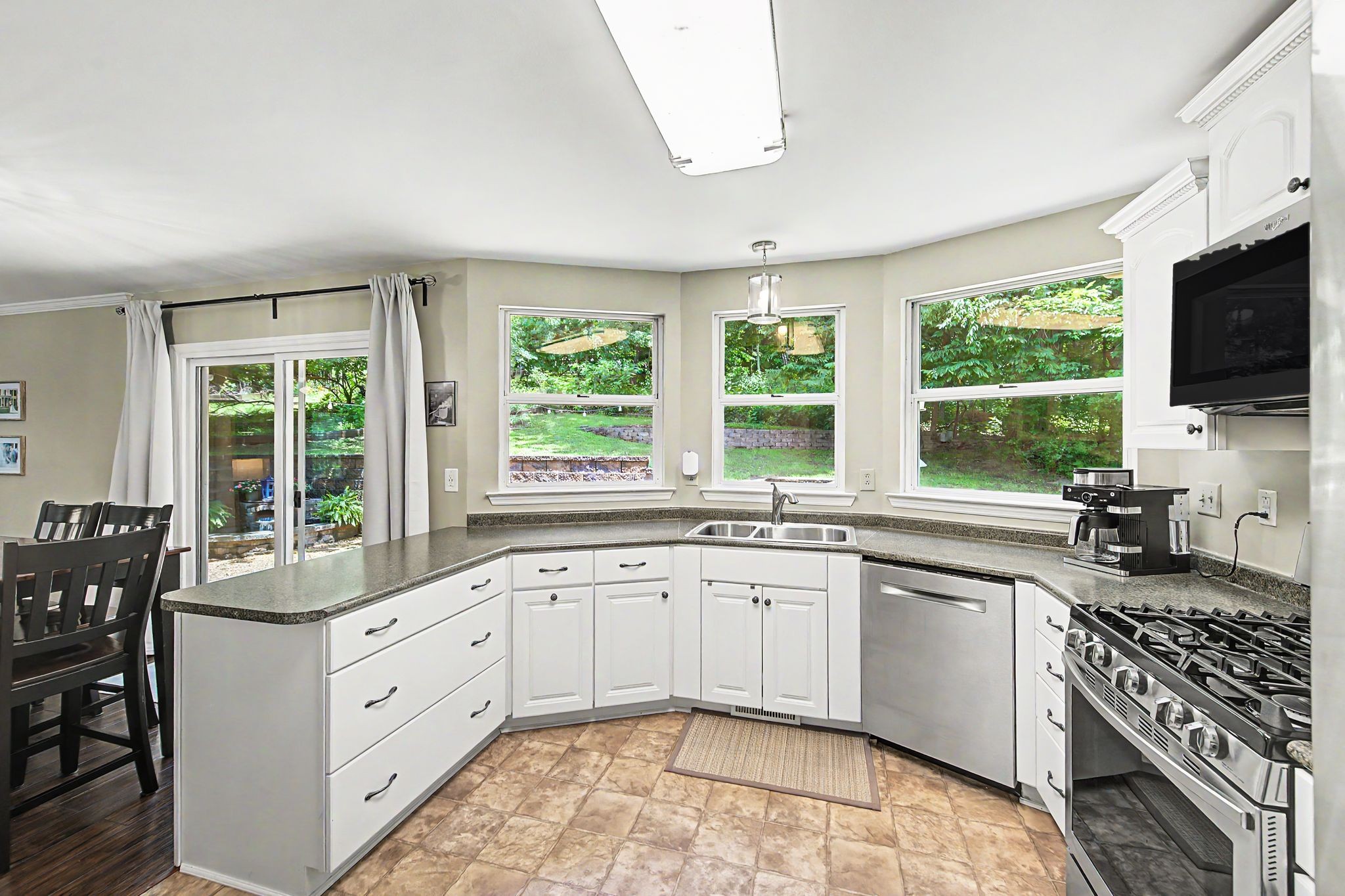 133 Northlake Dr