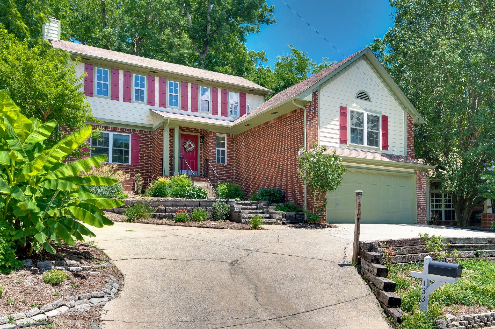 133 Northlake Dr