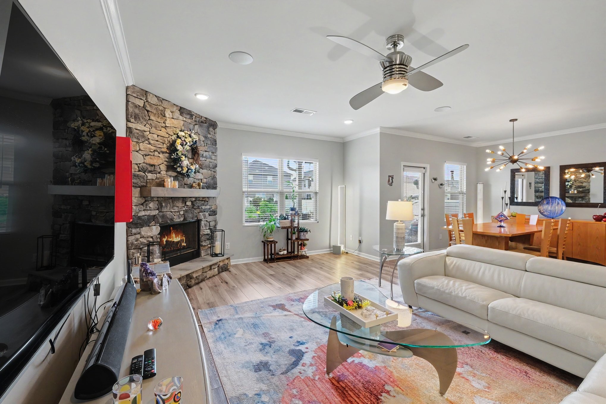2925 Hen Brook Dr