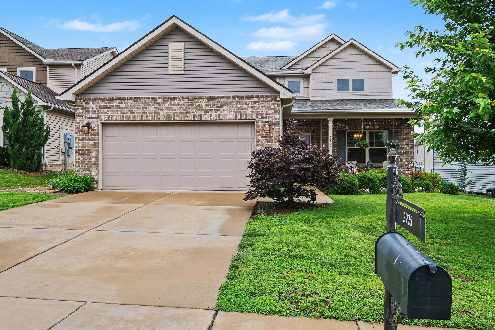 2925 Hen Brook Dr