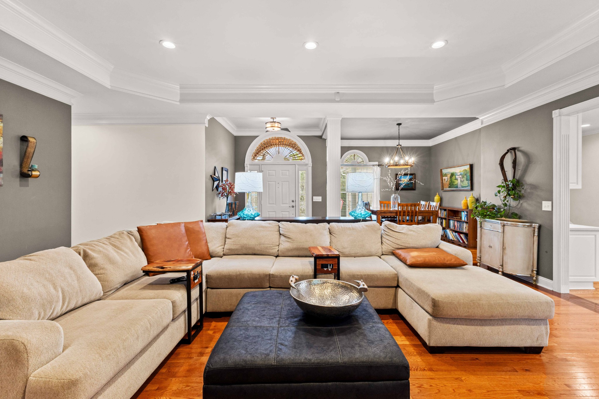 115 N Country Club Dr