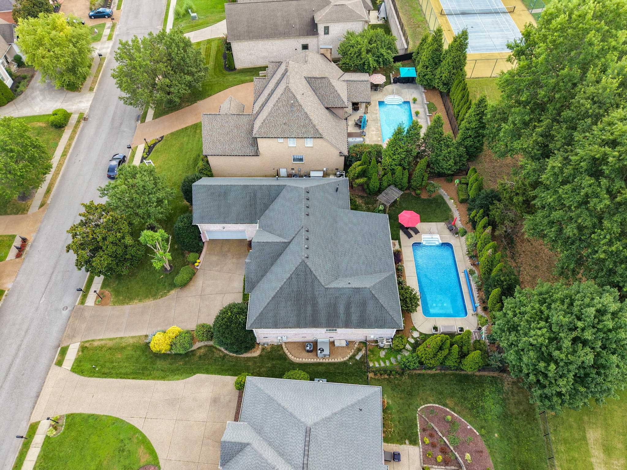 115 N Country Club Dr