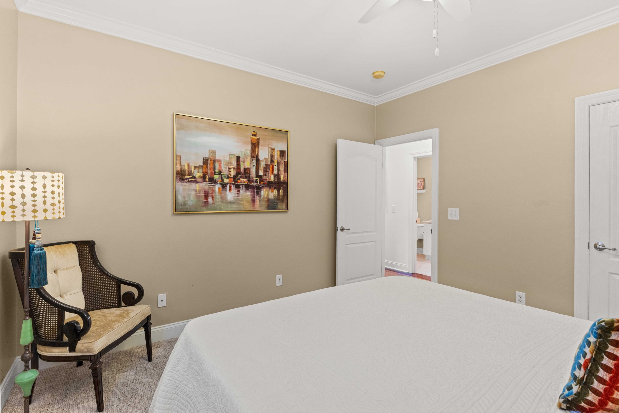 115 N Country Club Dr