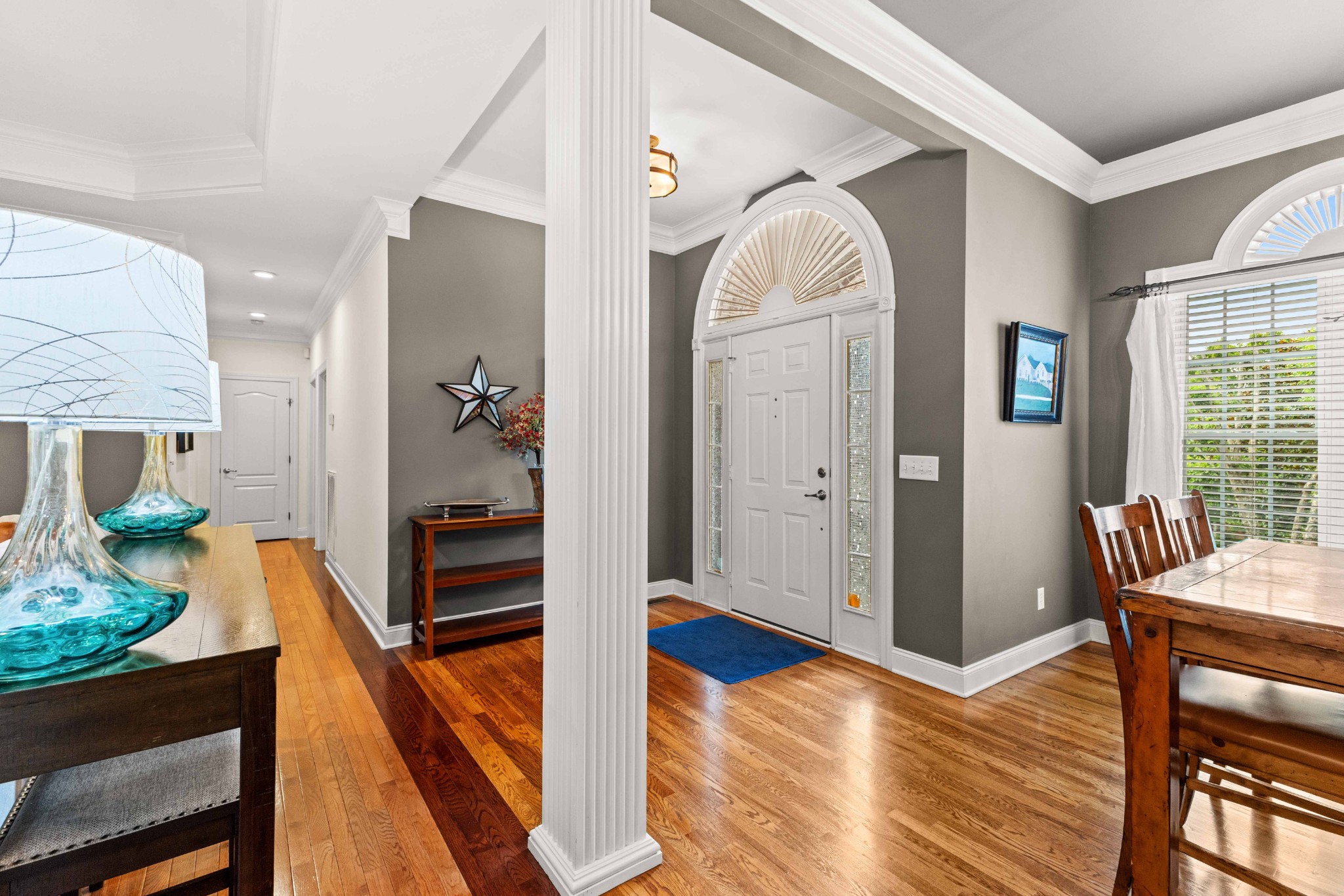 115 N Country Club Dr
