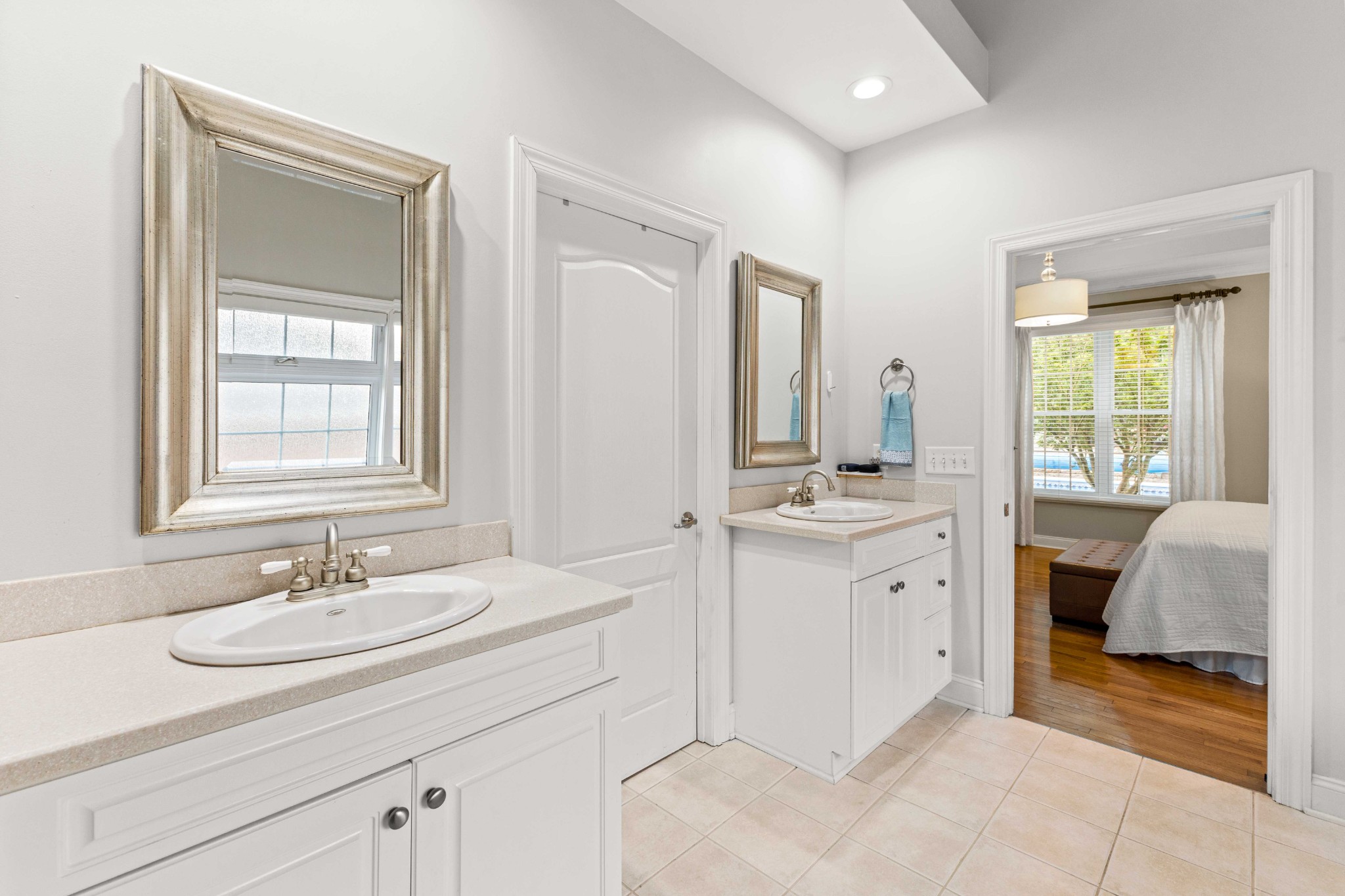 115 N Country Club Dr