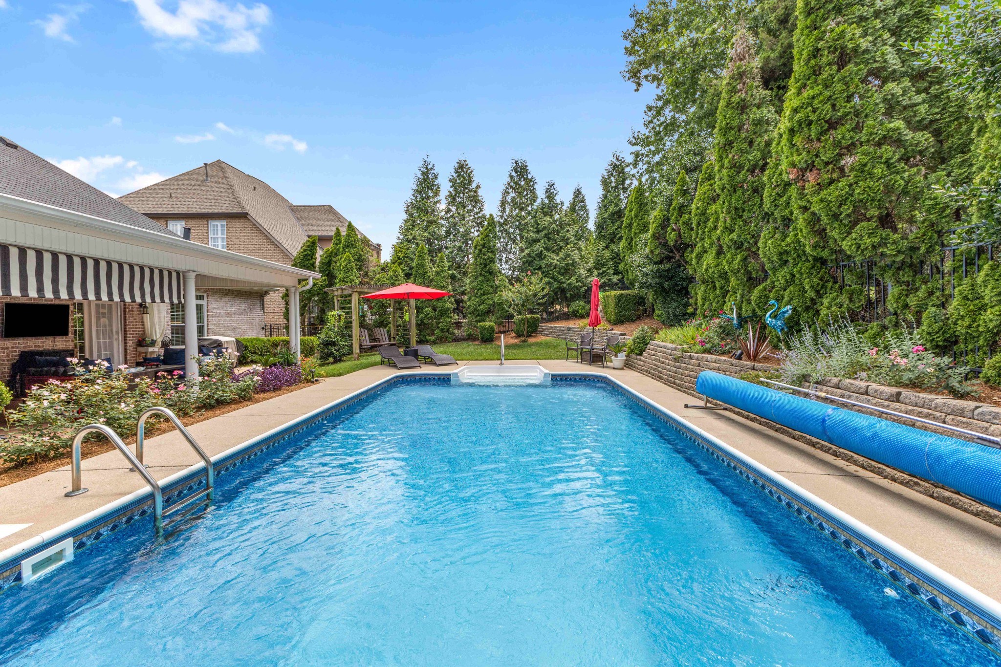 115 N Country Club Dr