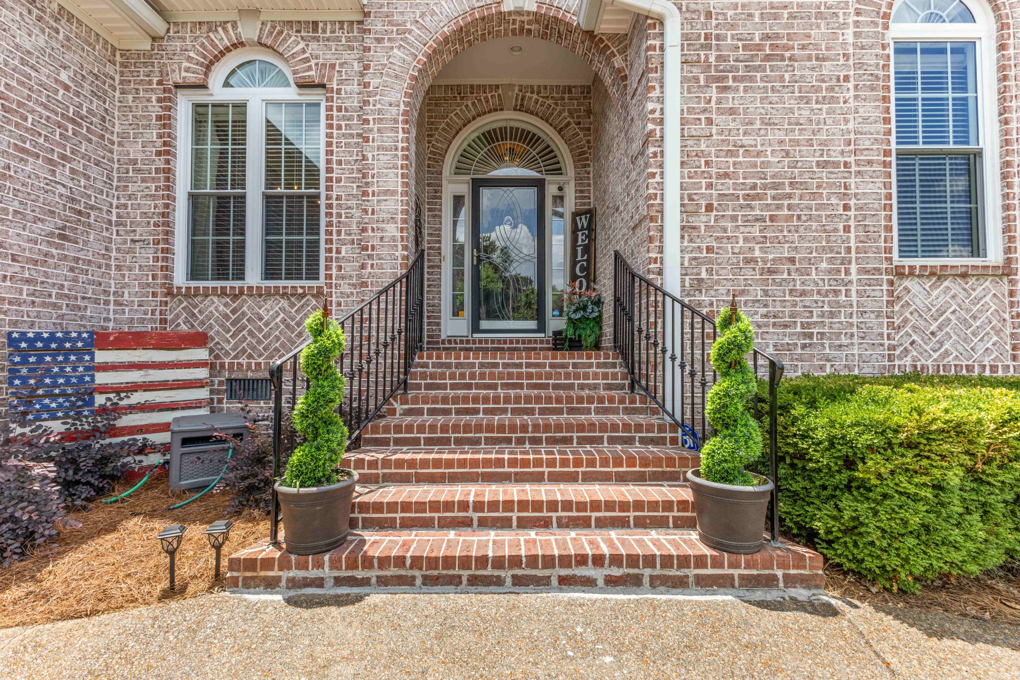 115 N Country Club Dr