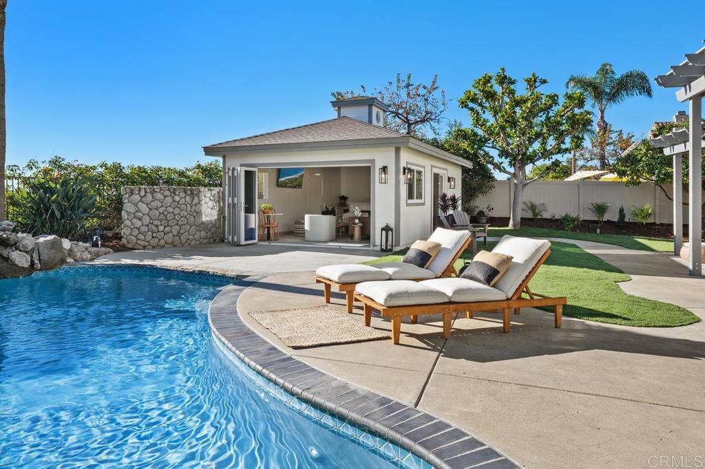 866 Windridge Circle