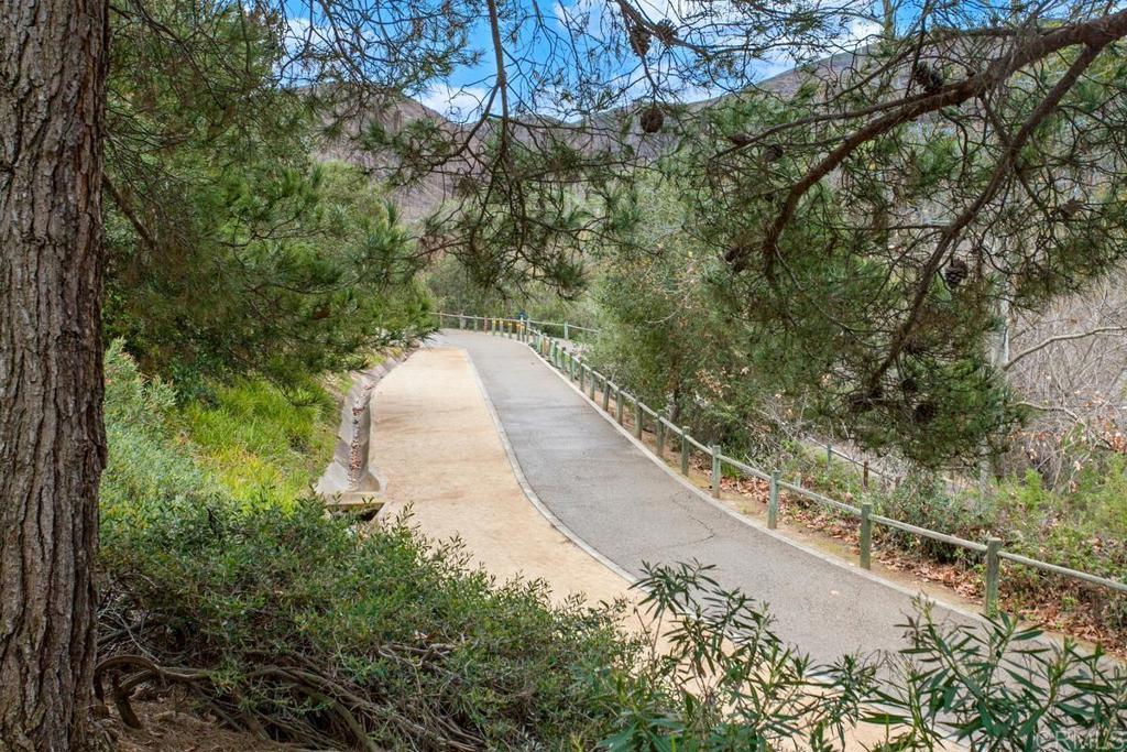 866 Windridge Circle