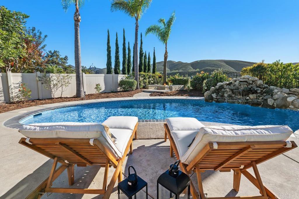 866 Windridge Circle