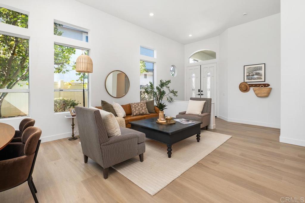 866 Windridge Circle