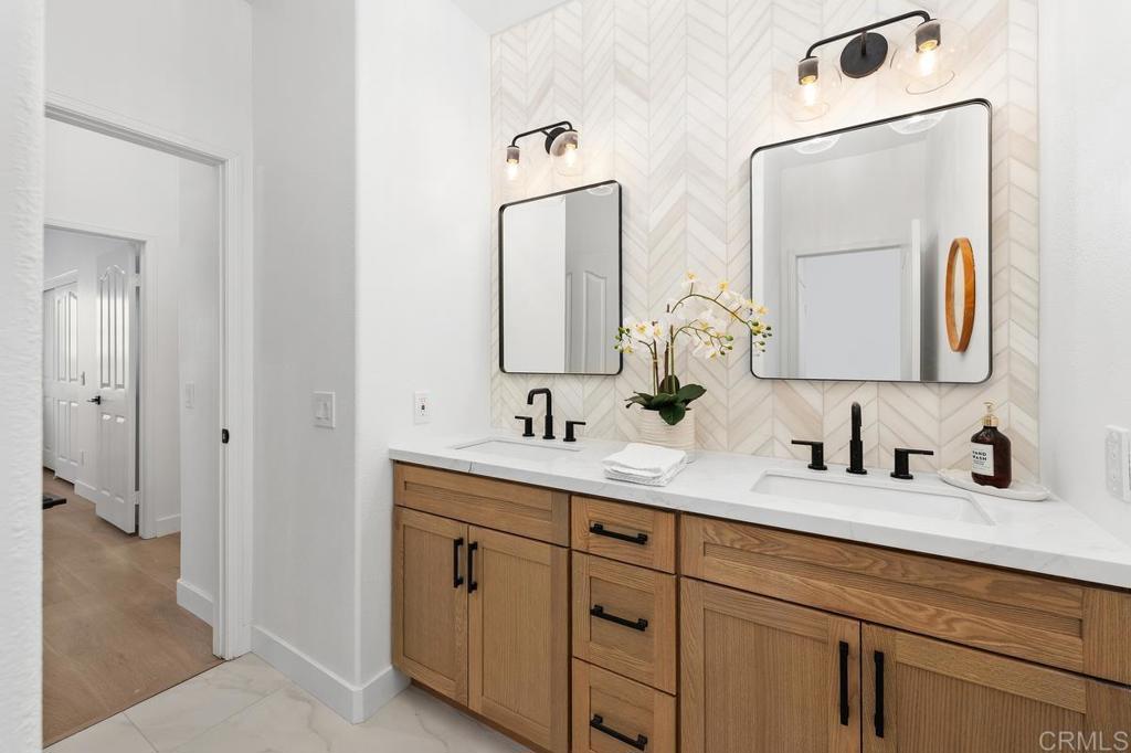 866 Windridge Circle