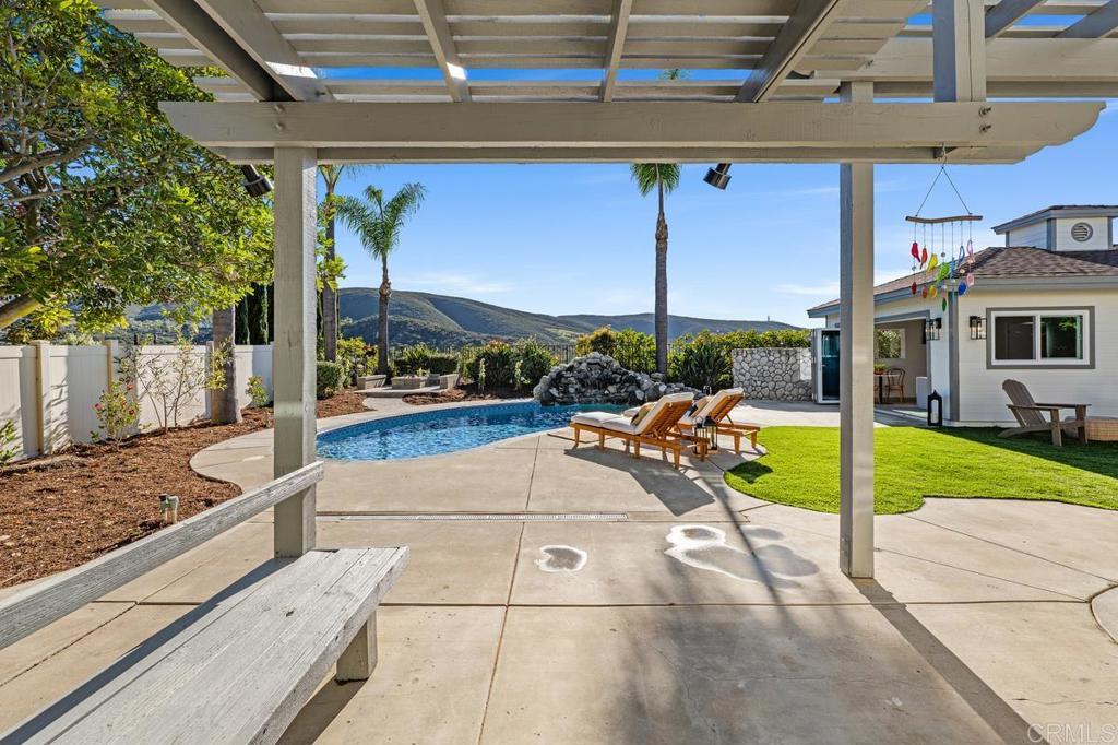 866 Windridge Circle