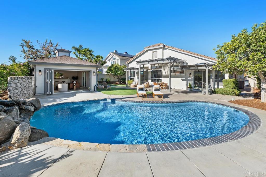 866 Windridge Circle