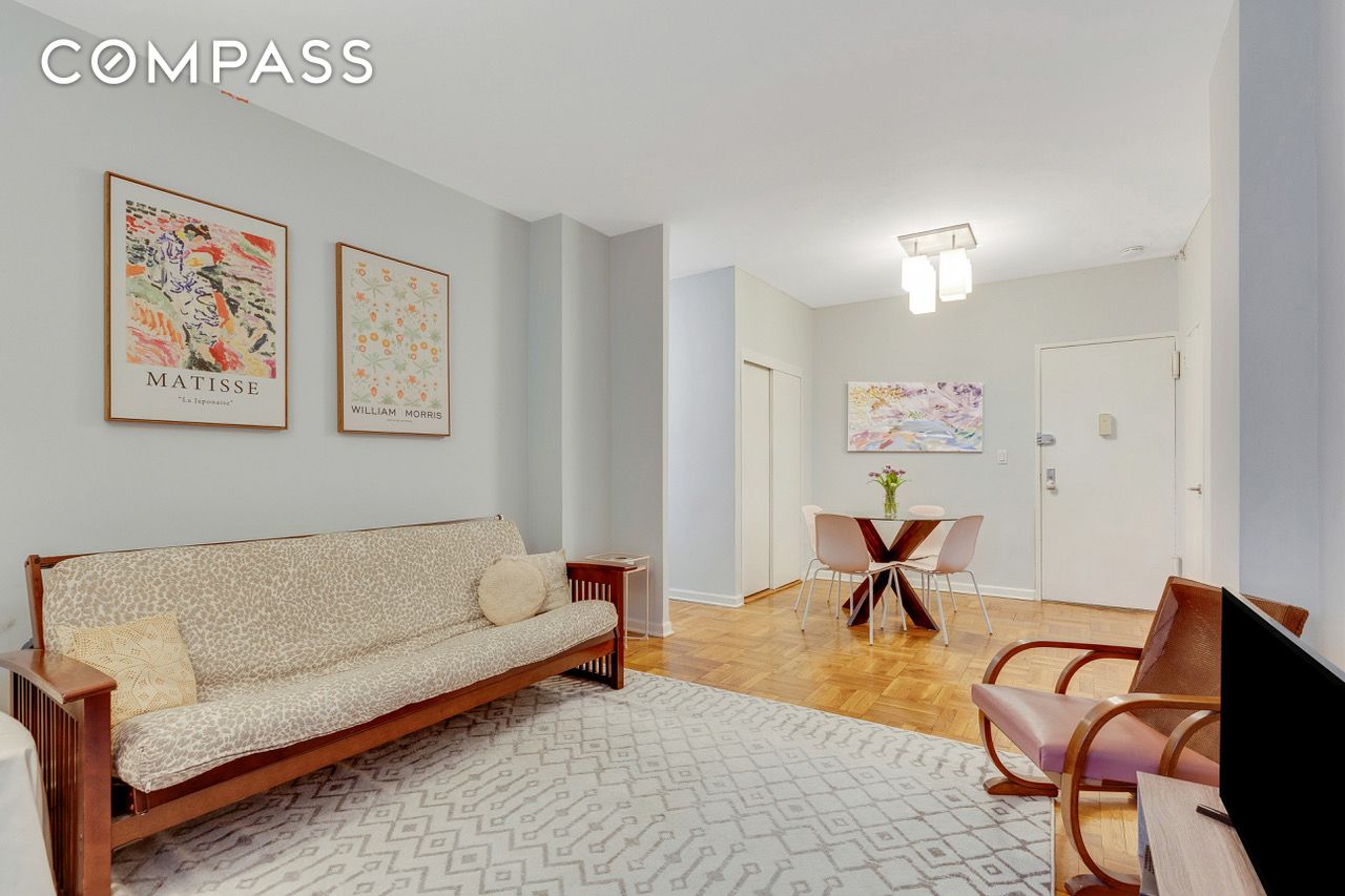 220 E 54th Street 10C