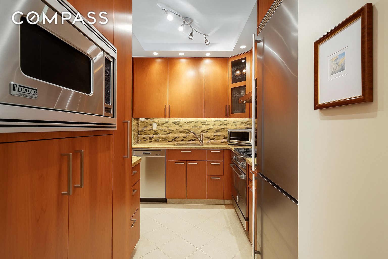 300 E 74th Street 18E