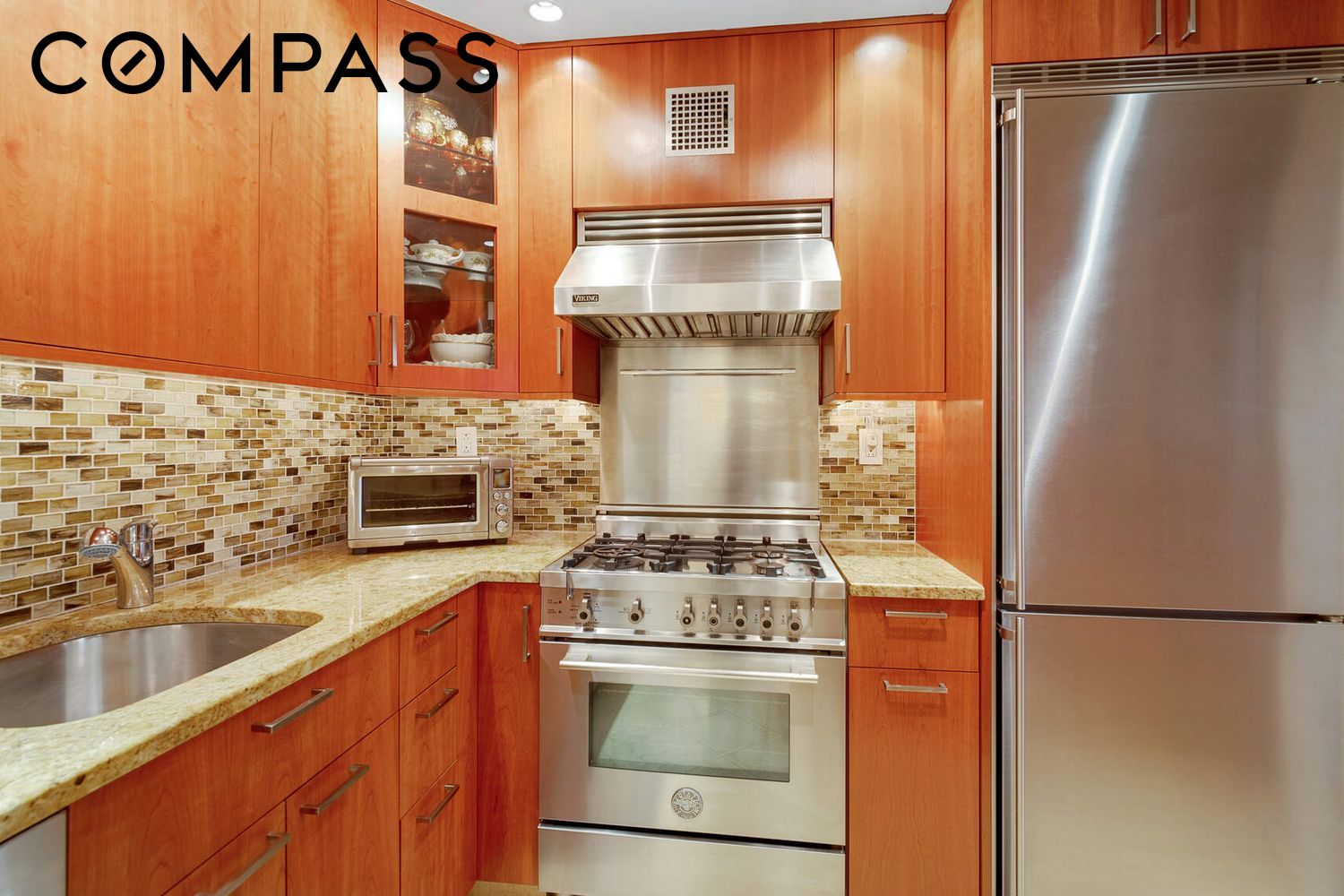 300 E 74th Street 18E