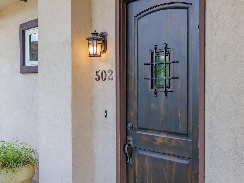 2601 N Quinlan Park RD Unit: 502
